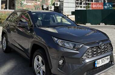 Внедорожник / Кроссовер Toyota RAV4 2019 в Киеве