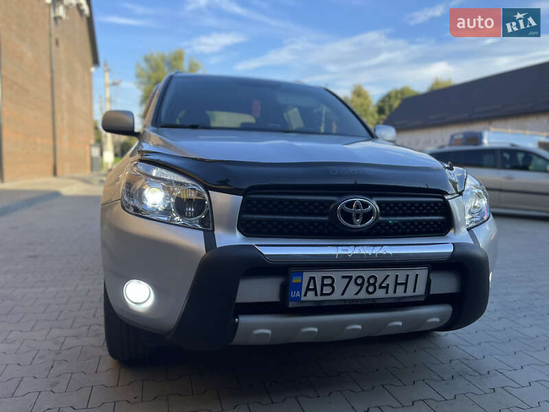 Внедорожник / Кроссовер Toyota RAV4 2007 в Казатине