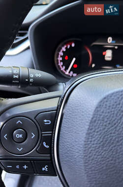 Внедорожник / Кроссовер Toyota RAV4 2019 в 
