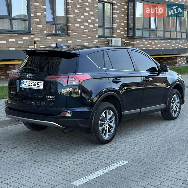 Внедорожник / Кроссовер Toyota RAV4 2017 в Житомире