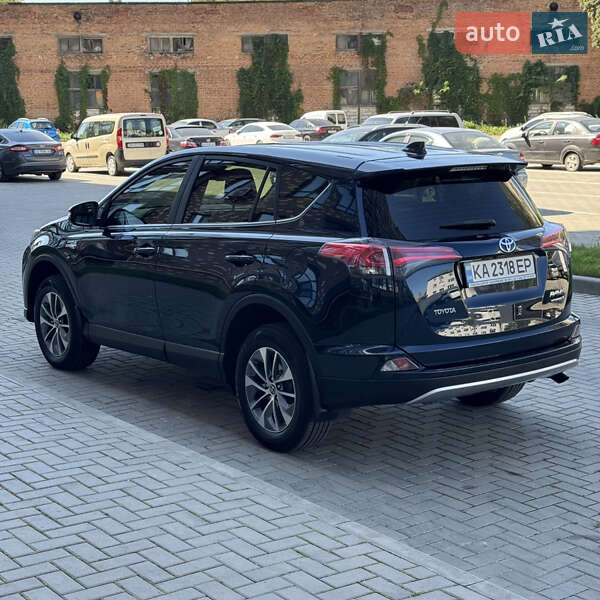 Внедорожник / Кроссовер Toyota RAV4 2017 в Житомире