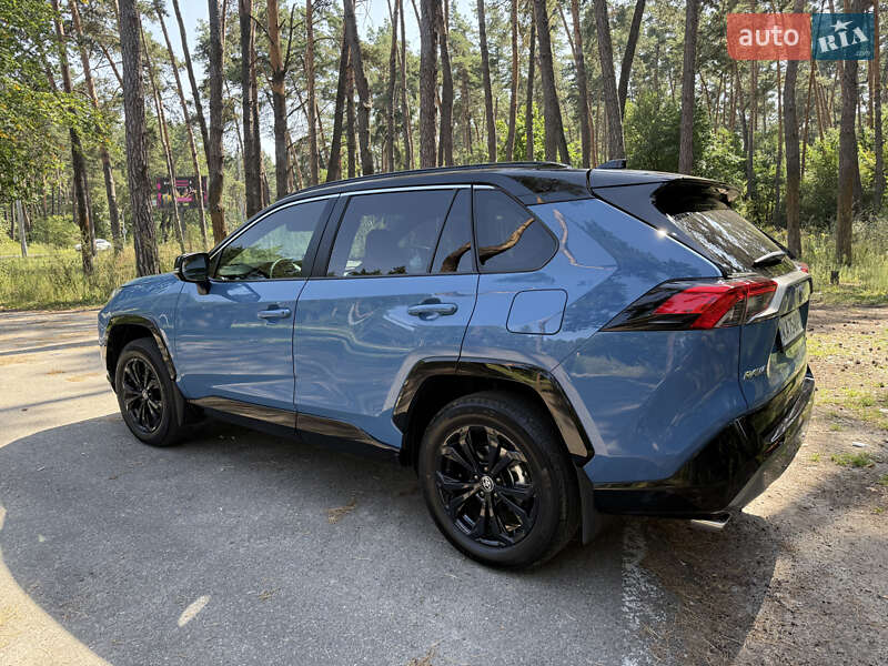 Позашляховик / Кросовер Toyota RAV4 2024 в Києві