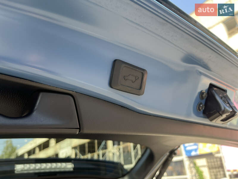 Позашляховик / Кросовер Toyota RAV4 2024 в Києві