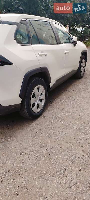Позашляховик / Кросовер Toyota RAV4 2020 в Івано-Франківську фото 3 Позашляховик / Кросовер Toyota RAV4 2020 в Івано-Франківську