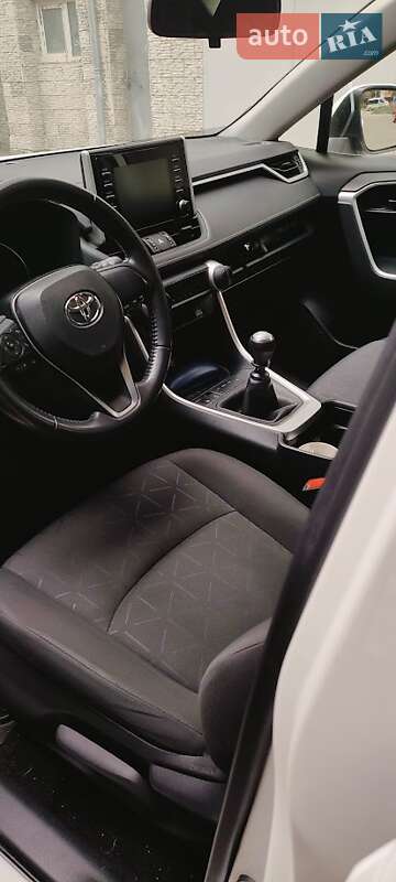 Позашляховик / Кросовер Toyota RAV4 2020 в Івано-Франківську фото 6 Позашляховик / Кросовер Toyota RAV4 2020 в Івано-Франківську