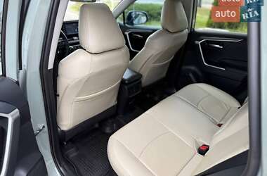 Позашляховик / Кросовер Toyota RAV4 2019 в Києві