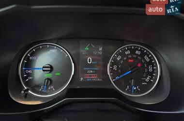 Позашляховик / Кросовер Toyota RAV4 2019 в Києві