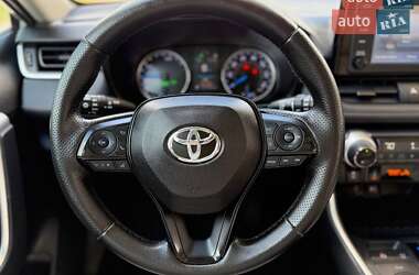 Позашляховик / Кросовер Toyota RAV4 2019 в Києві