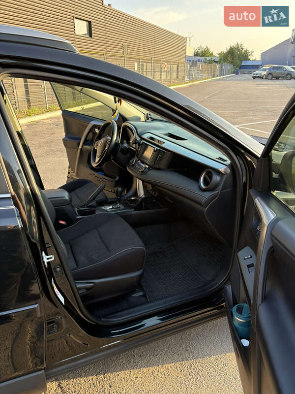 Внедорожник / Кроссовер Toyota RAV4 2016 в Львове фото 24 Внедорожник / Кроссовер Toyota RAV4 2016 в Львове