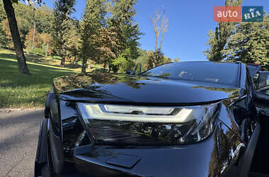 Внедорожник / Кроссовер Toyota RAV4 2024 в 