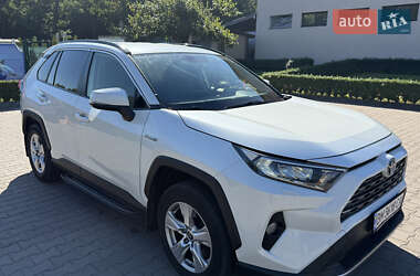 Позашляховик / Кросовер Toyota RAV4 2019 в Сумах