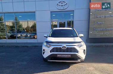 Внедорожник / Кроссовер Toyota RAV4 2019 в 
