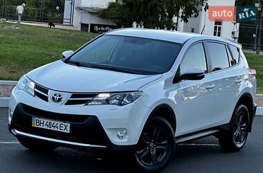 Позашляховик / Кросовер Toyota RAV4 2015 в Одесі