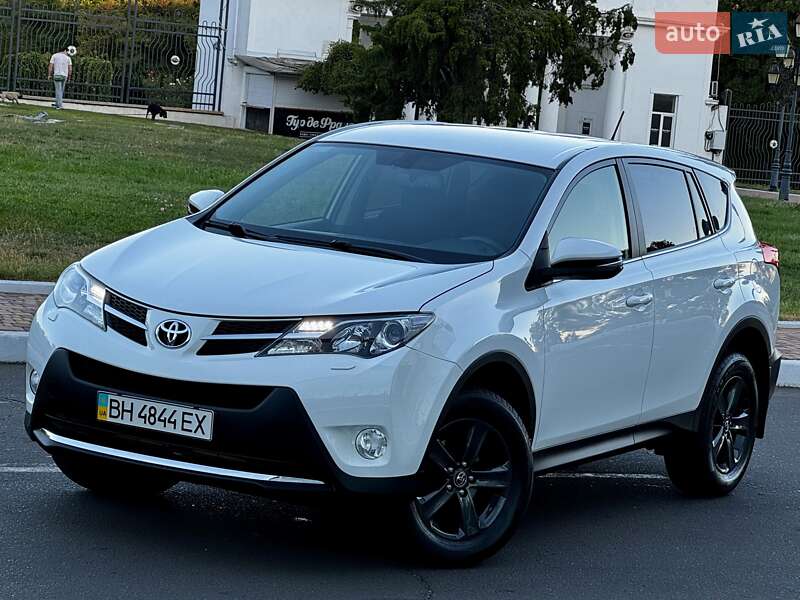Toyota RAV4 2015
