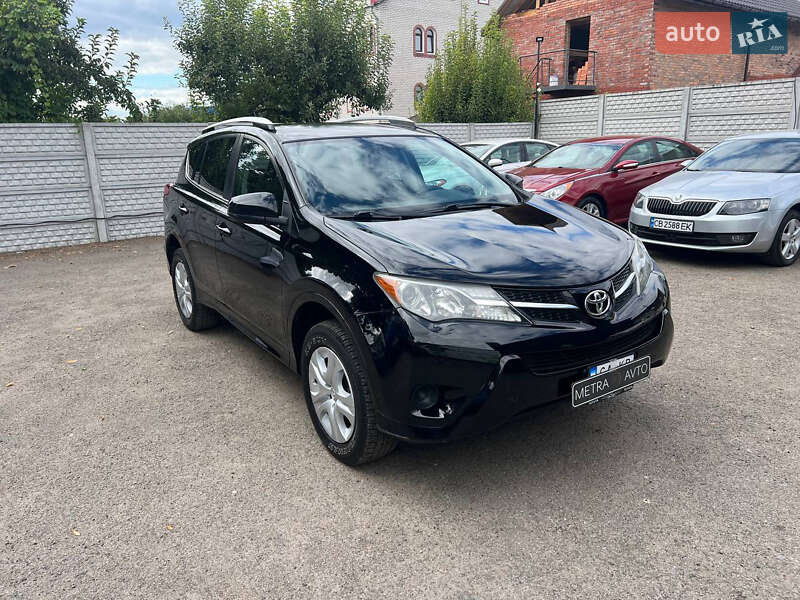 Внедорожник / Кроссовер Toyota RAV4 2015 в Чернигове