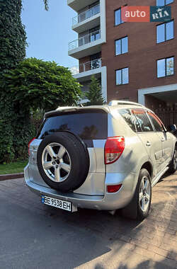 Внедорожник / Кроссовер Toyota RAV4 2007 в 