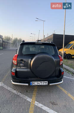 Внедорожник / Кроссовер Toyota RAV4 2007 в 