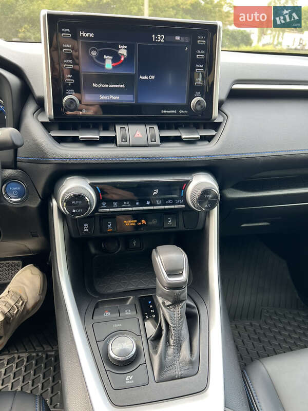 Позашляховик / Кросовер Toyota RAV4 2021 в Умані фото 16 Позашляховик / Кросовер Toyota RAV4 2021 в Умані