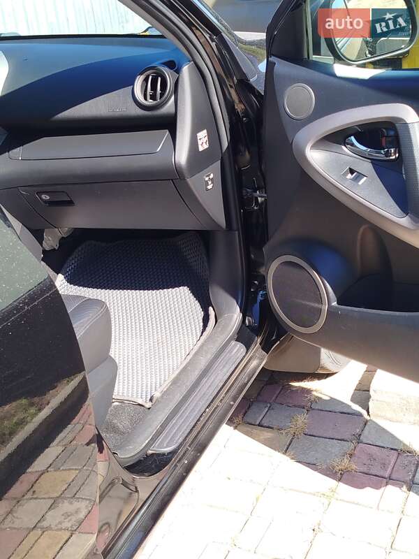 Внедорожник / Кроссовер Toyota RAV4 2006 в Верхнеднепровске фото 9 Внедорожник / Кроссовер Toyota RAV4 2006 в Верхнеднепровске