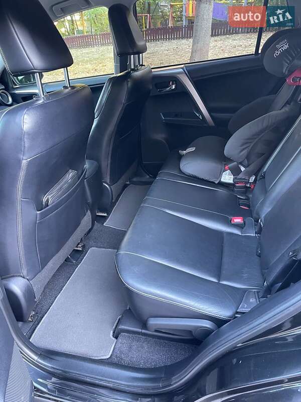 Позашляховик / Кросовер Toyota RAV4 2013 в Одесі фото 13 Позашляховик / Кросовер Toyota RAV4 2013 в Одесі