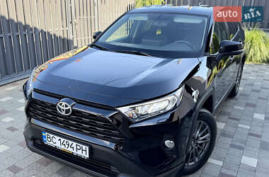 Внедорожник / Кроссовер Toyota RAV4 2020 в Львове