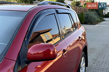 Внедорожник / Кроссовер Toyota RAV4 2006 в 