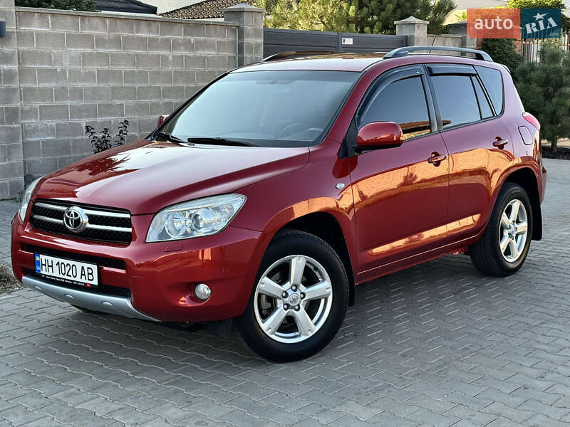 Внедорожник / Кроссовер Toyota RAV4 2006 в 