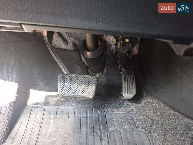 Позашляховик / Кросовер Toyota RAV4 2016 в Житомирі