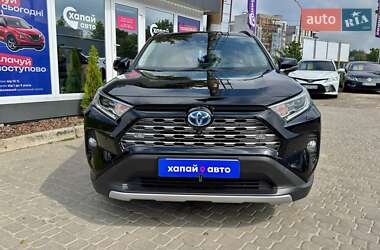 Внедорожник / Кроссовер Toyota RAV4 2020 в 