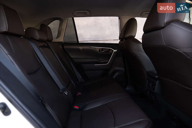 Внедорожник / Кроссовер Toyota RAV4 2022 в Киеве