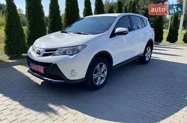 Внедорожник / Кроссовер Toyota RAV4 2015 в Яворове
