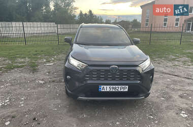 Позашляховик / Кросовер Toyota RAV4 2020 в Василькові