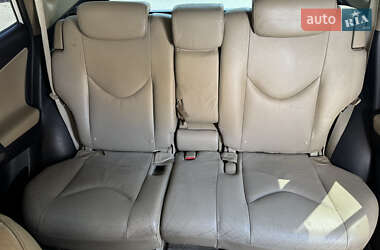 Внедорожник / Кроссовер Toyota RAV4 2012 в 