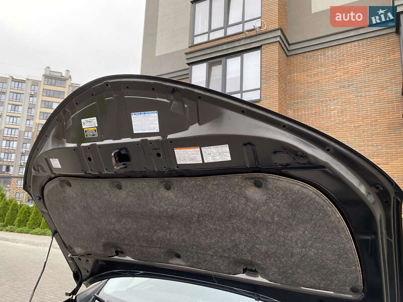 Внедорожник / Кроссовер Toyota RAV4 2016 в Житомире