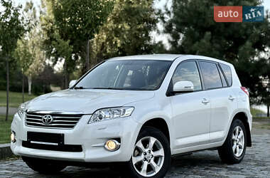 Внедорожник / Кроссовер Toyota RAV4 2010 в Киеве