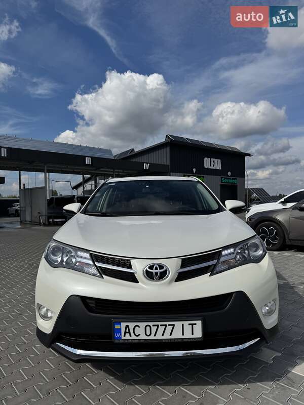Позашляховик / Кросовер Toyota RAV4 2014 в Володимирі фото 9 Позашляховик / Кросовер Toyota RAV4 2014 в Володимирі
