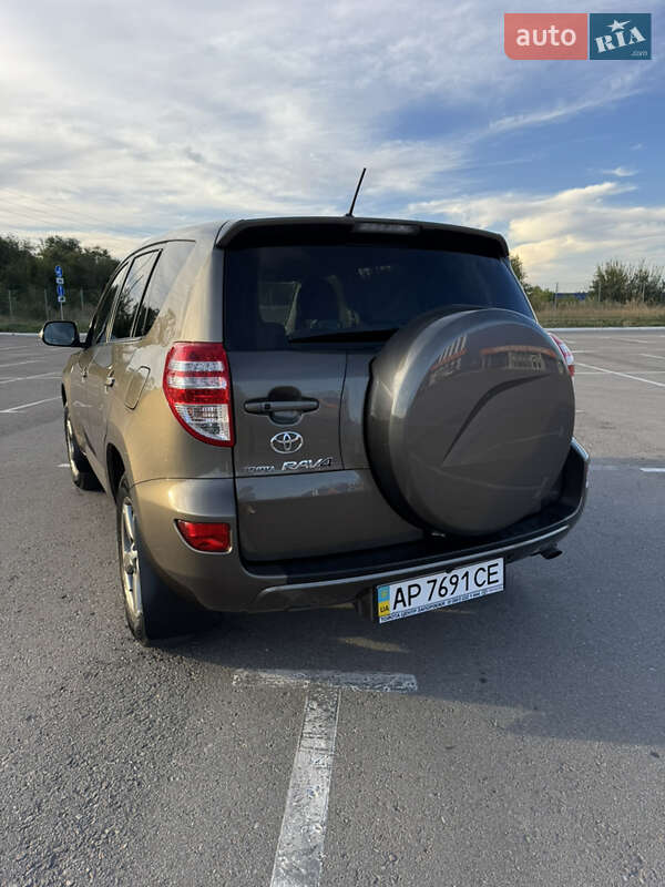 Позашляховик / Кросовер Toyota RAV4 2012 в Запоріжжі