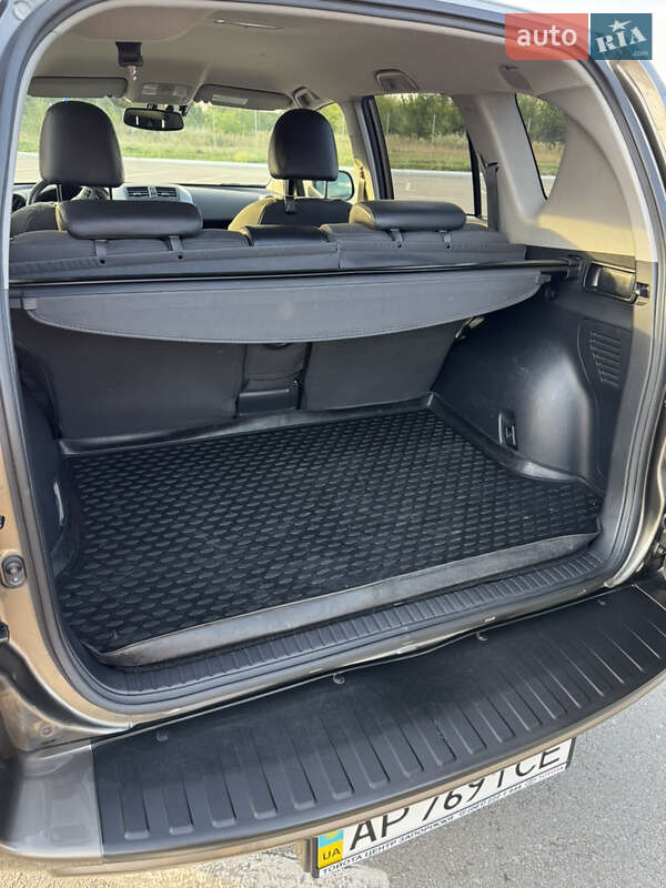 Позашляховик / Кросовер Toyota RAV4 2012 в Запоріжжі