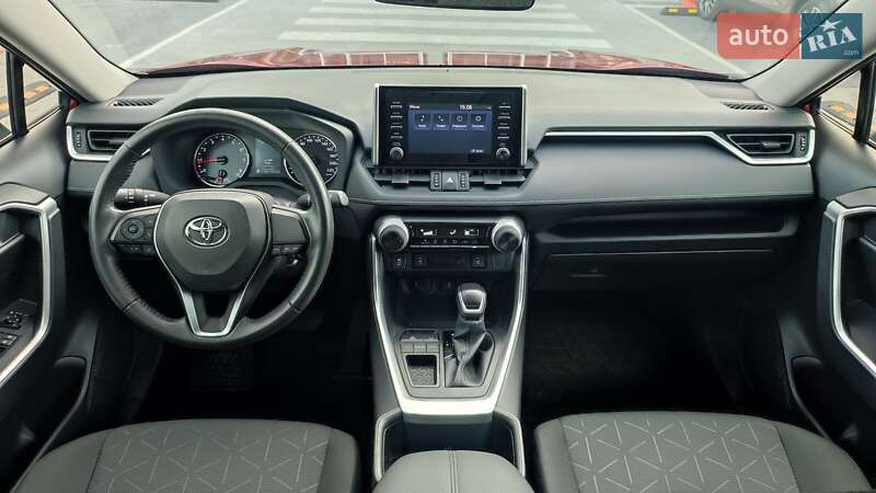 Позашляховик / Кросовер Toyota RAV4 2022 в Києві фото 8 Позашляховик / Кросовер Toyota RAV4 2022 в Києві