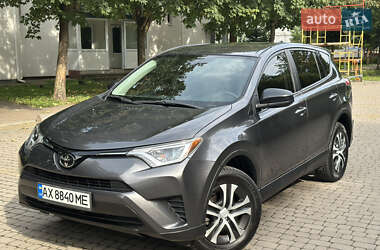 Внедорожник / Кроссовер Toyota RAV4 2017 в Львове