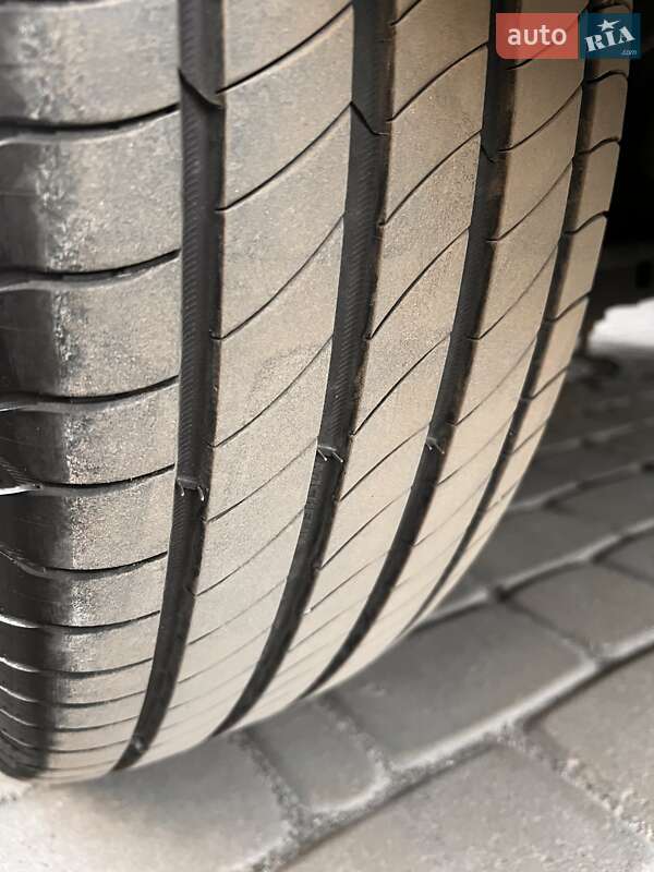 Позашляховик / Кросовер Toyota RAV4 2012 в Броварах