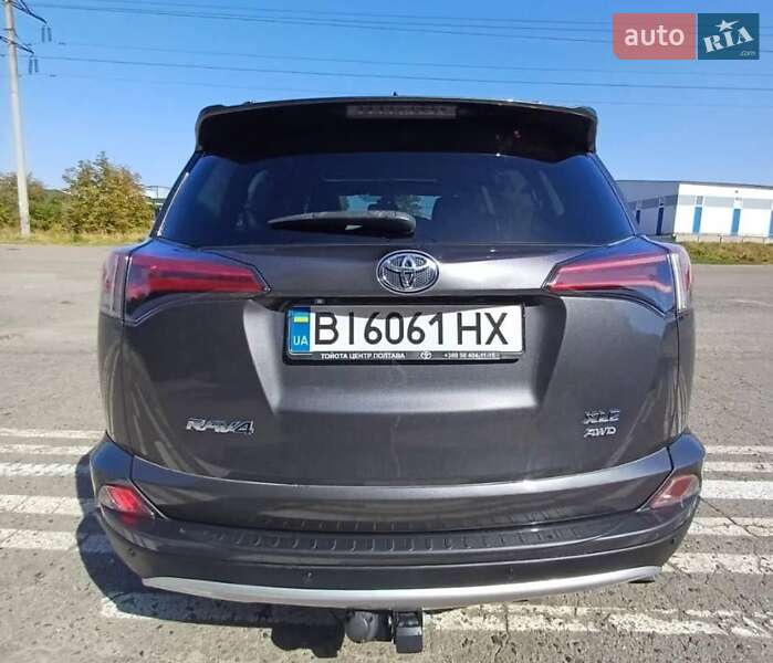 Позашляховик / Кросовер Toyota RAV4 2015 в Києві