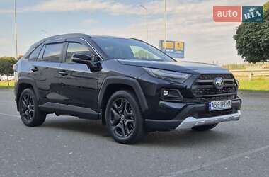 Внедорожник / Кроссовер Toyota RAV4 2021 в Киеве
