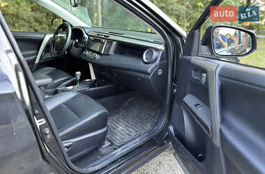 Внедорожник / Кроссовер Toyota RAV4 2014 в 