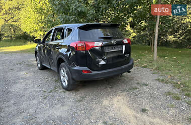 Внедорожник / Кроссовер Toyota RAV4 2014 в 