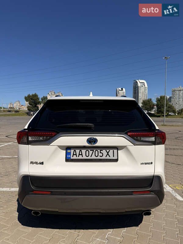 Внедорожник / Кроссовер Toyota RAV4 2019 в Киеве фото 5 Внедорожник / Кроссовер Toyota RAV4 2019 в Киеве