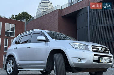 Позашляховик / Кросовер Toyota RAV4 2007 в 