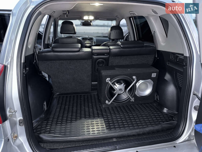 Внедорожник / Кроссовер Toyota RAV4 2007 в Днепре