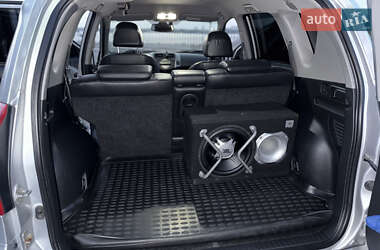 Позашляховик / Кросовер Toyota RAV4 2007 в 