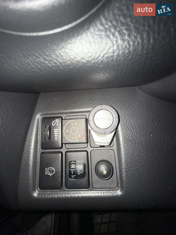 Внедорожник / Кроссовер Toyota RAV4 2007 в Днепре